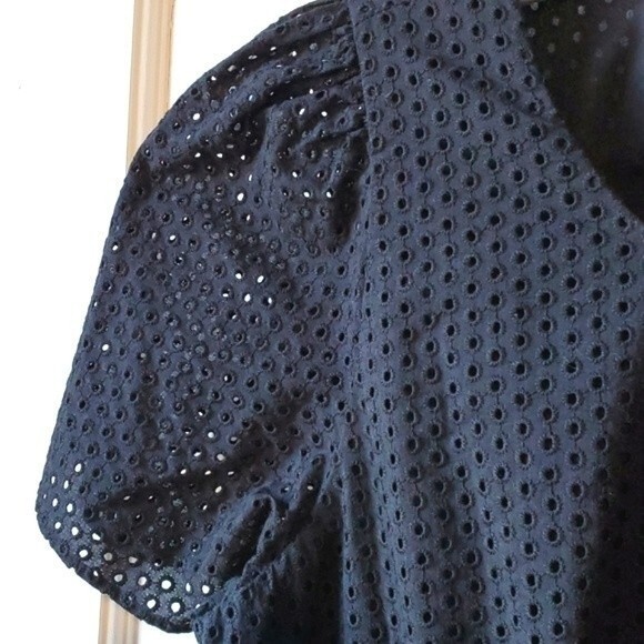 J. CREW 100% COTTON EYELET "FLUTTER SLEEVE" BLACK SHORT SLEEVE DRESS SZ 6 - Picture 2 of 10